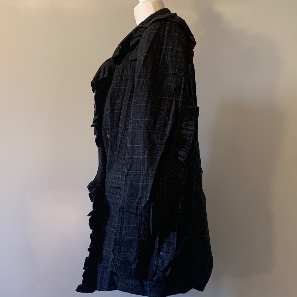 AMUR Black Ruffled Blazer - Picture 5 of 7